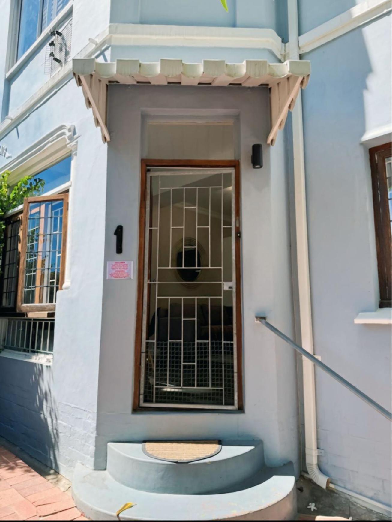 Beautiful Seapoint Apartment Cape Town